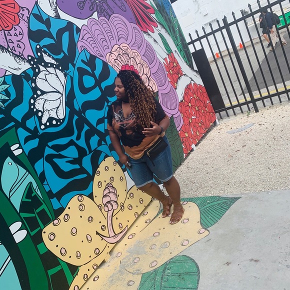 Meet your Posher, Marshaye - Picture 3 of 4